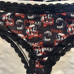 Morvia 1pc Black lace trim goth Skater Emo panties XL Black Skull & Red Letters
